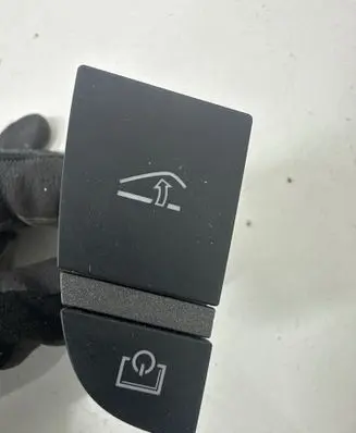 Audi A6 S6 C6 4F Glove box opening button 4F1927227A