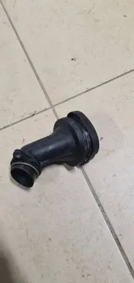 BMW 5 F10 F11 Oil fill pipe 7507224