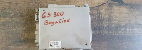 Lexus GS 300 350 430 450H Fuse module 8267030250