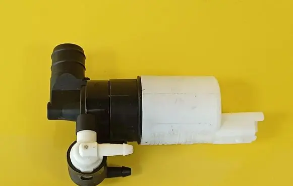 Renault Laguna II Windscreen/windshield washer pump 8200067015