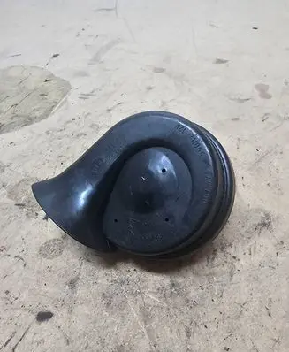 Volkswagen PASSAT B6 Horn signal 3C0951221