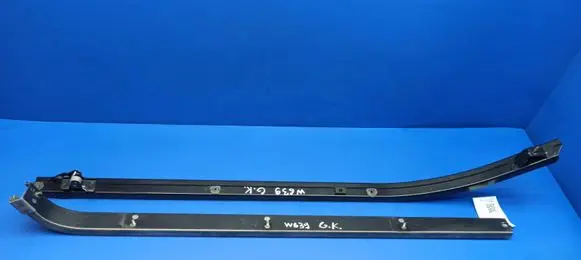 Mercedes-Benz Vito Viano W639 Door glass rail A6397660400