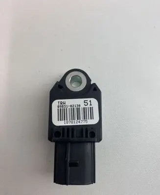 Toyota Auris E210 Airbag deployment crash/impact sensor 8983102130