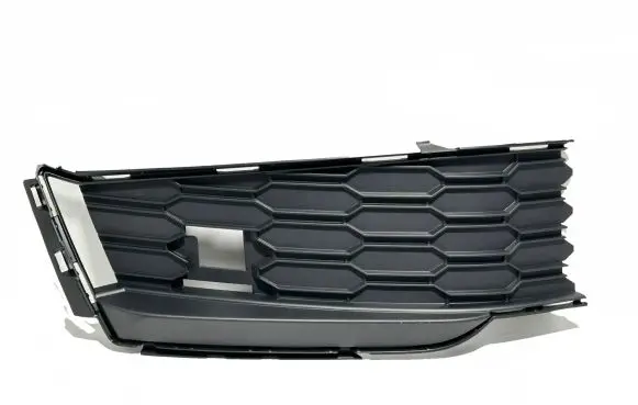 Skoda Kamiq Front bumper lower grill 658807367 19150