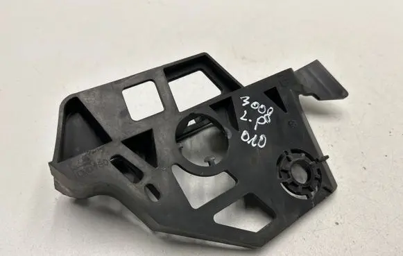Peugeot 3008 I Front bumper mounting bracket 9684020980