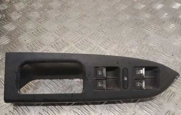 Ford Fiesta Electric window control switch 1T1867371F