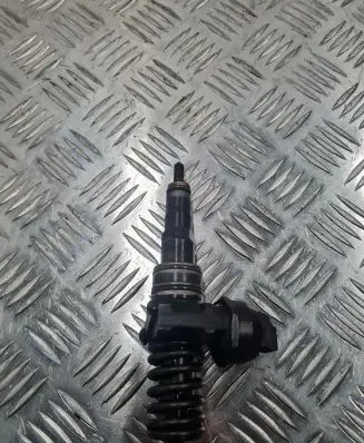 Audi A4 S4 B6 8E 8H Fuel injector 038130073AN 0414720209