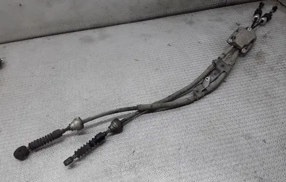 Gear shift cable linkage