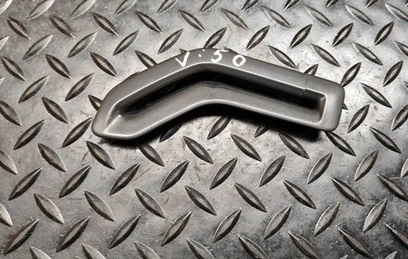 Volvo V50 Seat belt trim 8665744