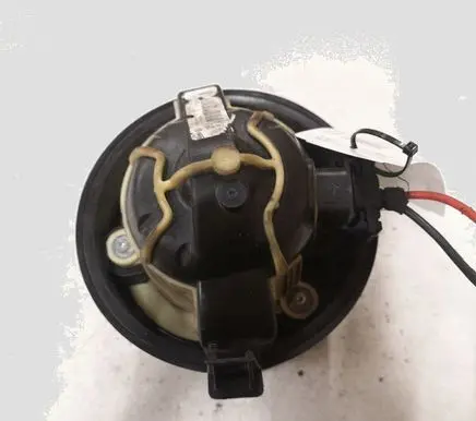 Peugeot 308 Heater fan/blower T1000588K