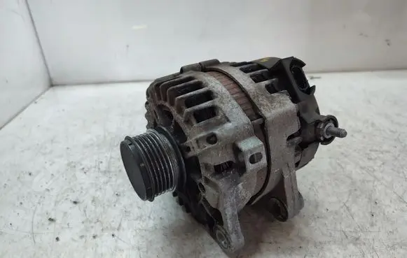 KIA Optima Generator/alternator 373002A805 2621365