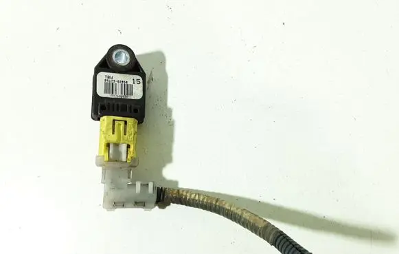 Toyota Auris 150 Airbag deployment crash/impact sensor 8917302050 8211102V30