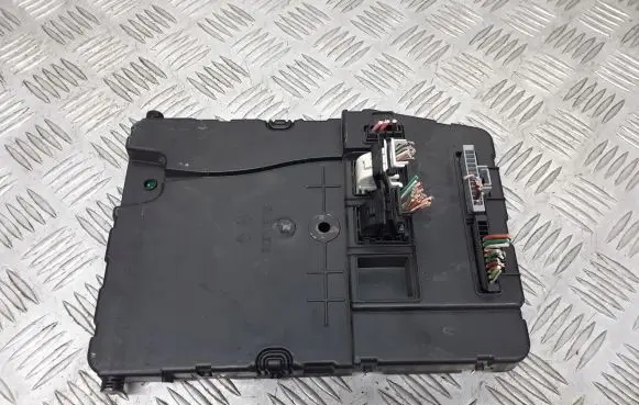 Renault Scenic II - Grand scenic II Fuse box set 8200309689