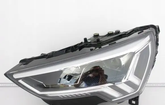 Audi Q3 F3 Headlight/headlamp 83A941033