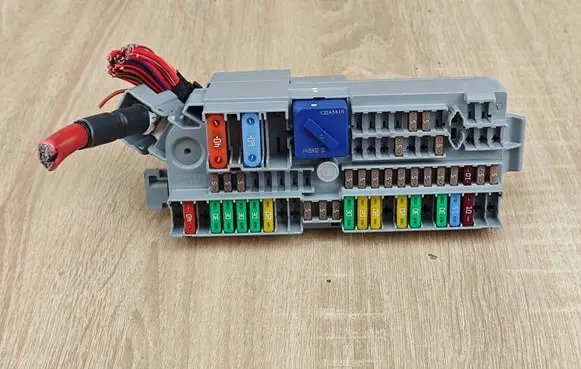 BMW 5 G30 G31 G38 Fuse box set 9350313