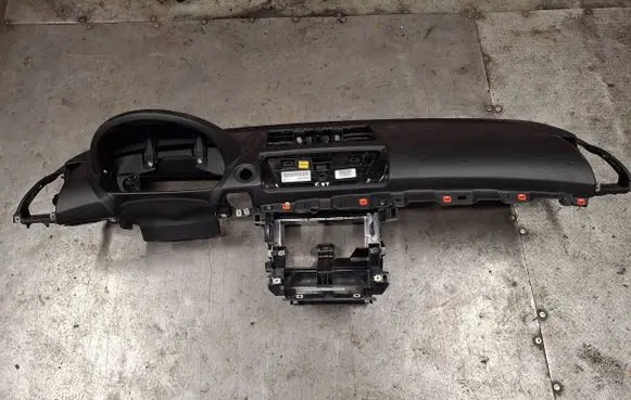 BMW 1 E81 E87 Dashboard 91583501