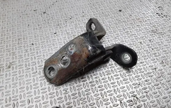 Toyota RAV 4 (XA10) Front door upper hinge