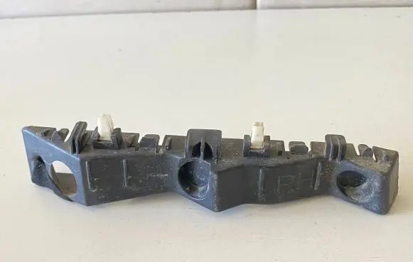 KIA Optima Fender mounting bracket 86514D4000