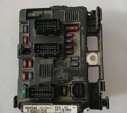 Peugeot 307 BSM Control unit 9643498880
