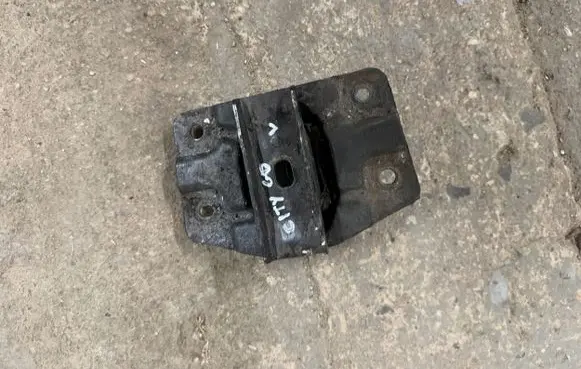 Skoda Citigo Gearbox mount 1S0199555