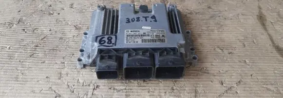 Peugeot 308 Engine control unit/module ECU 9804723880