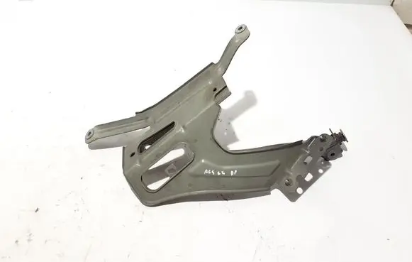 Audi A6 S6 C8 4K Fender mounting bracket 4K0821132