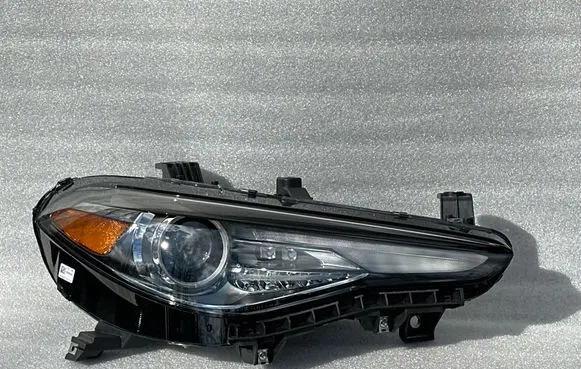 Alfa Romeo Giulia Headlight/headlamp 50564097 00505640970 0050909999