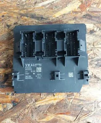 Volkswagen Touran II Comfort/convenience module 5K0937086Q