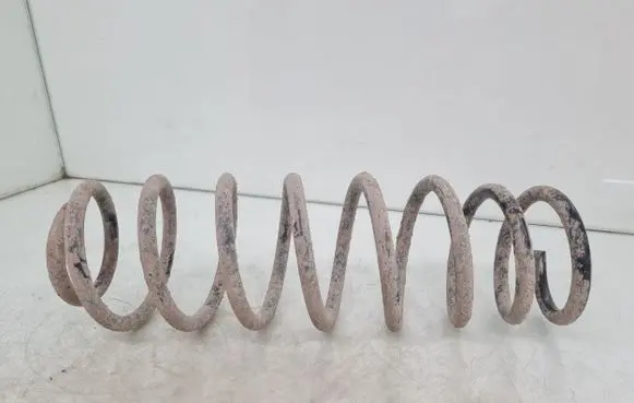 Volkswagen Golf III Rear coil spring