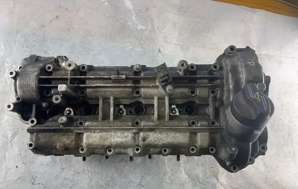 Jeep Grand Cherokee (WK) Engine head A6420101630 R6420163601 6420163601
