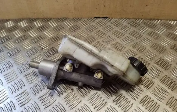 Ford Kuga I Master brake cylinder 03350891031