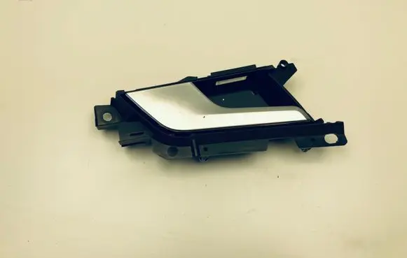 Loading door interior handle