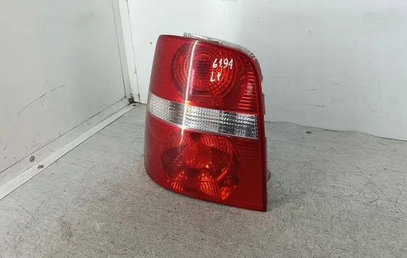Volkswagen Touran I Rear/tail lights 