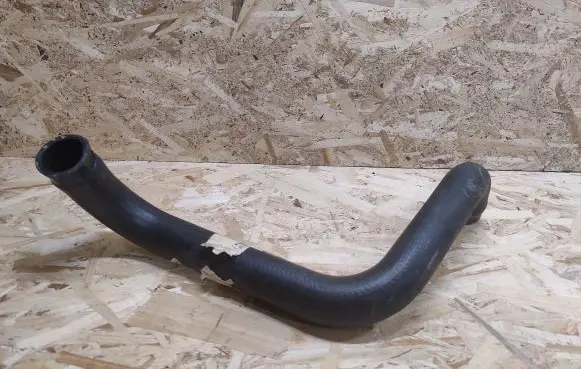 Jaguar XK8 - XKR Engine coolant pipe/hose