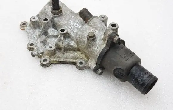 Renault Scenic II - Grand scenic II Thermostat/thermostat housing 8200934203 7700104114