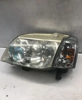 Nissan X-Trail T30 Headlight/headlamp