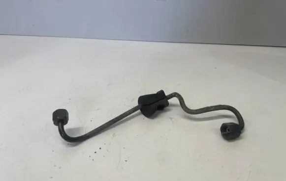BMW X5 E53 Fuel injector supply line/pipe 