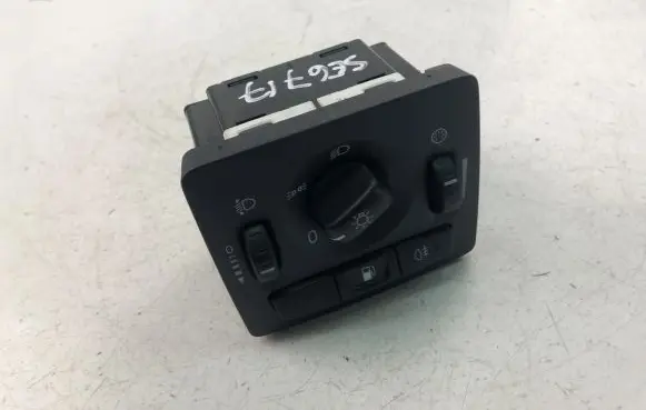 Volvo V50 Light switch 30739298