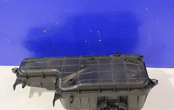 Vacuum air tank