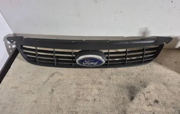 Ford Focus Front grill 8M518200BE