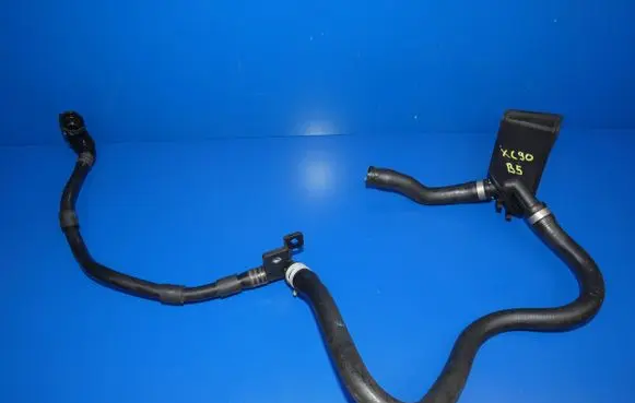 Volvo XC90 Engine coolant pipe/hose 32138838