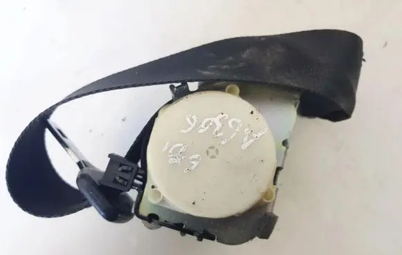 Ford Focus Rear seatbelt 33065876d2