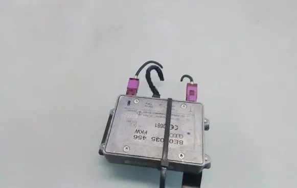 Audi A4 S4 B6 8E 8H Antenna control unit 