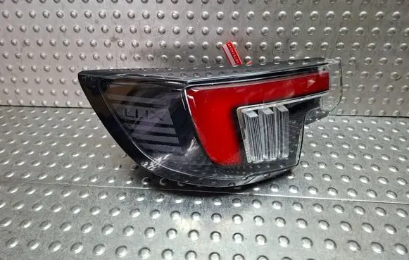 Opel Mokka B Rear/tail lights S27639248 9833721880