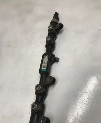 Ford Mondeo Mk III Fuel main line pipe