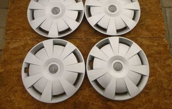 Audi A3 S3 8V R16 wheel hub/cap/trim 8V0601147C