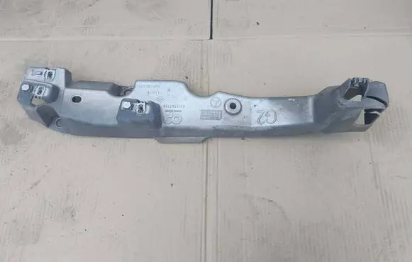 Mercedes-Benz Citan W415 Fender mounting bracket 631238779R