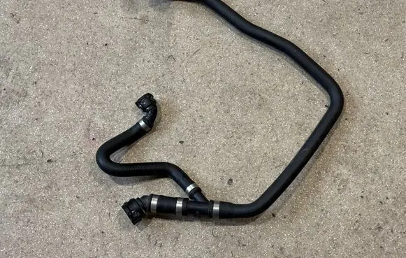 BMW M4 F82 F83 Engine coolant pipe/hose 9307243