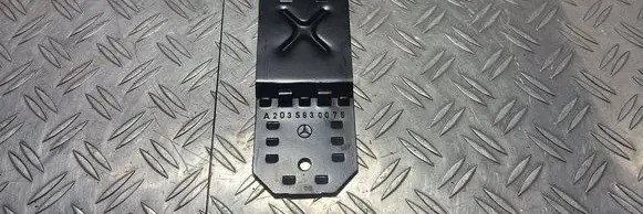 Mercedes-Benz E W211 Other interior part A2035830075