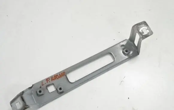 Renault Kadjar Fender mounting bracket